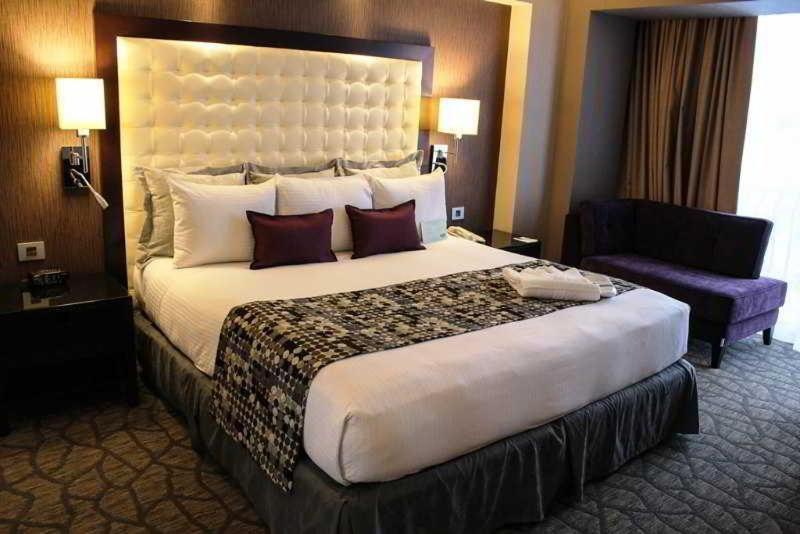 Hotel Lucerna Tijuana Room photo